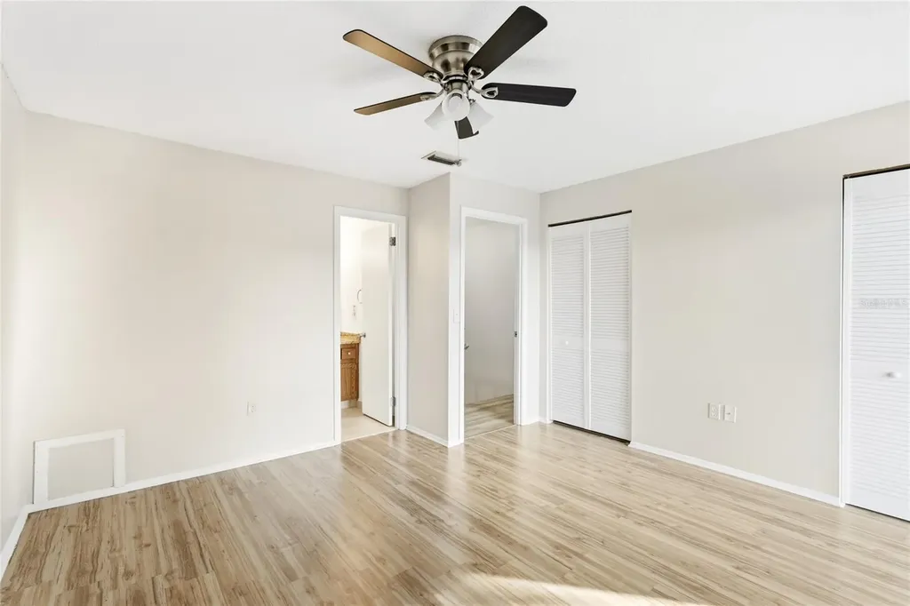 3365 Ramblewood Drive N Sarasota FL 34237