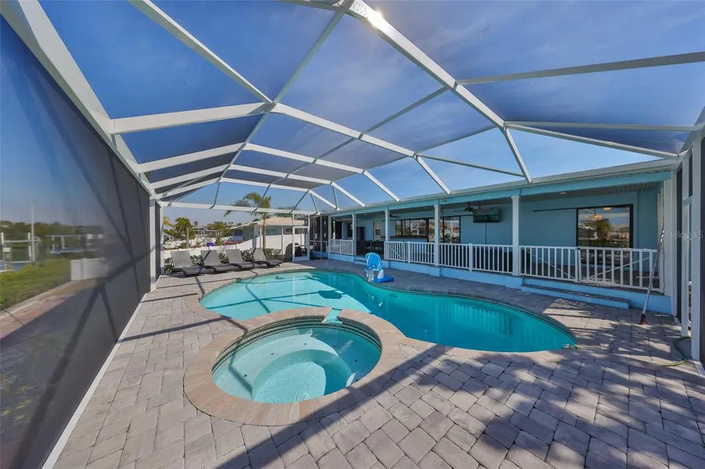 909 Birdie Way Apollo Beach FL 33572