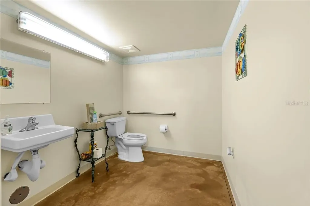 3684 Tampa Road Oldsmar FL 34677