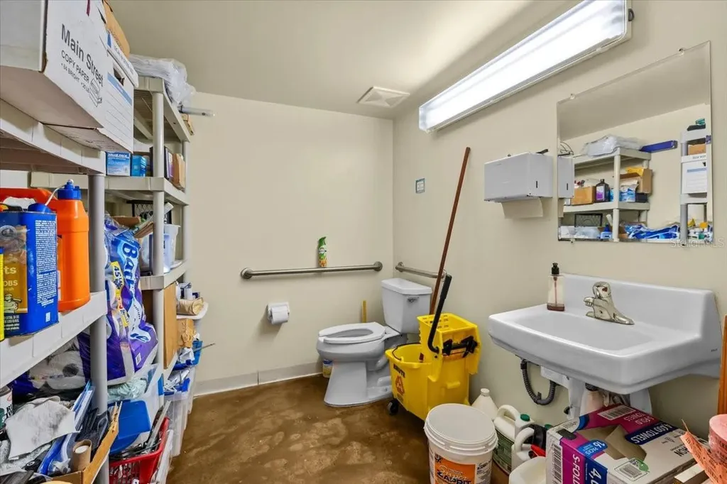 3684 Tampa Road Oldsmar FL 34677