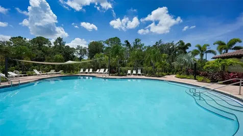 17617 Cantarina Cove Bradenton FL 34211