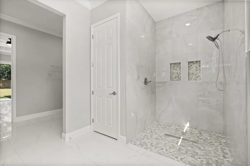319 Water Shore Drive Leesburg FL 34748