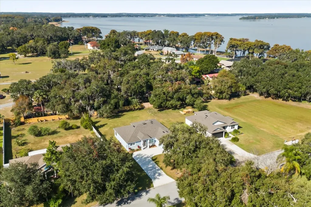 319 Water Shore Drive Leesburg FL 34748