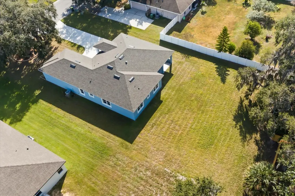 319 Water Shore Drive Leesburg FL 34748