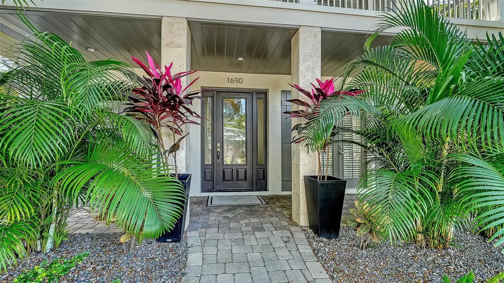 1690 Arlington Street Sarasota FL 34239