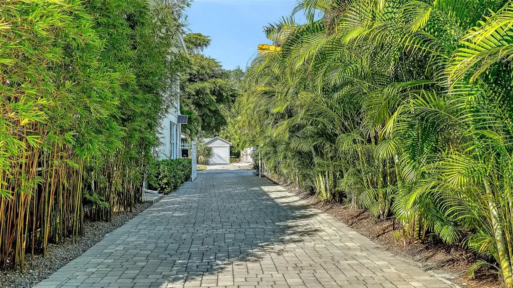 1690 Arlington Street Sarasota FL 34239