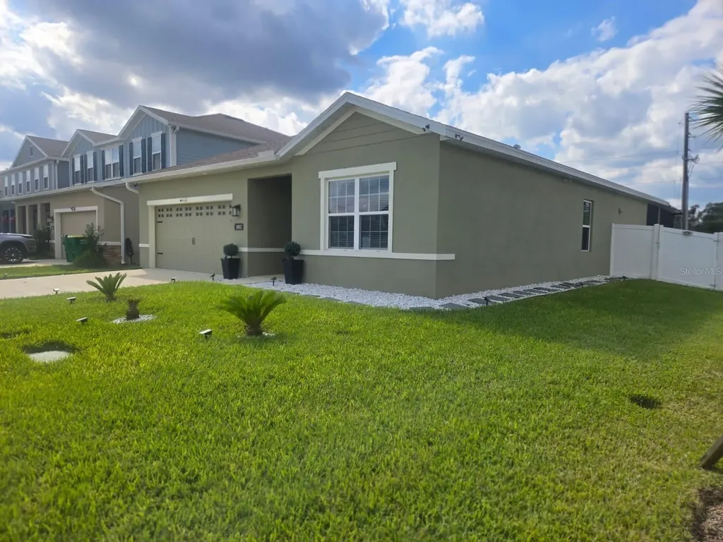 8052 Greenway Avenue Wesley Chapel FL 33544