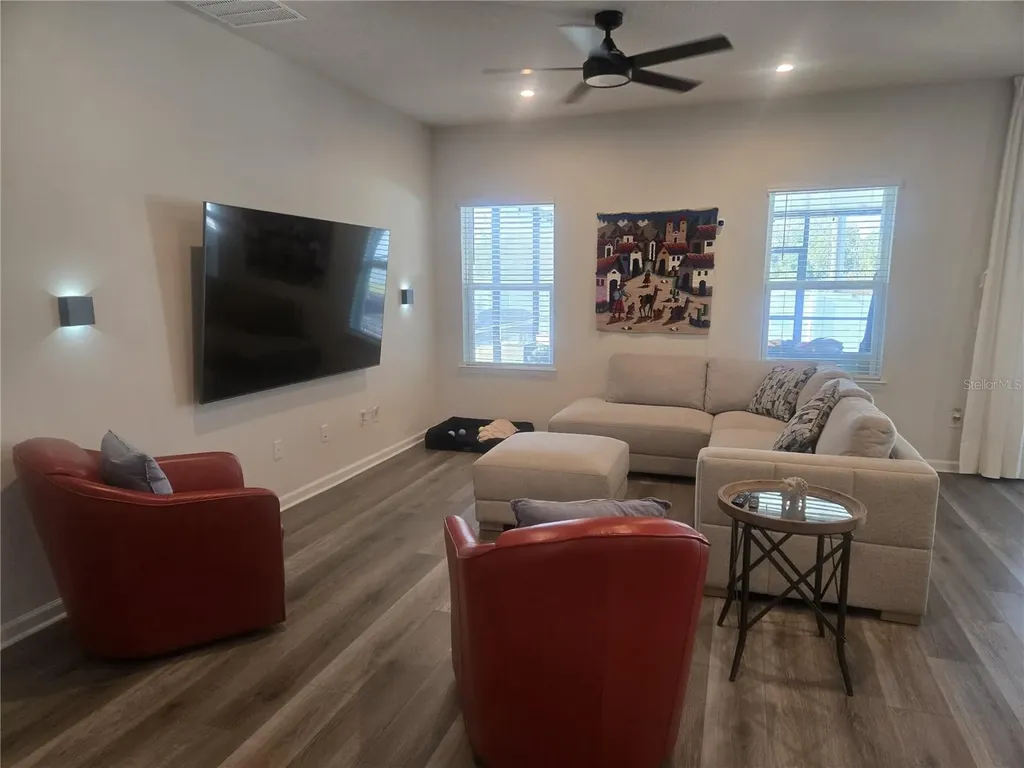 8052 Greenway Avenue Wesley Chapel FL 33544