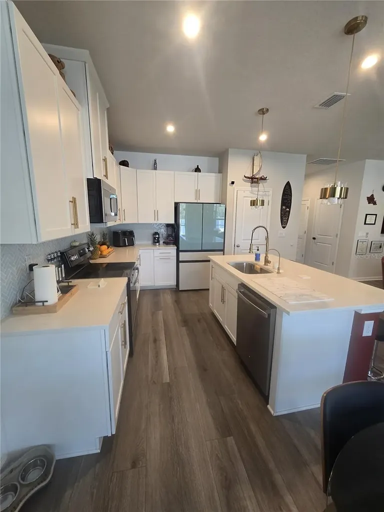 8052 Greenway Avenue Wesley Chapel FL 33544