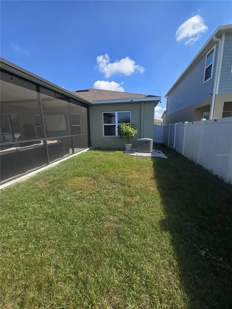 8052 Greenway Avenue Wesley Chapel FL 33544