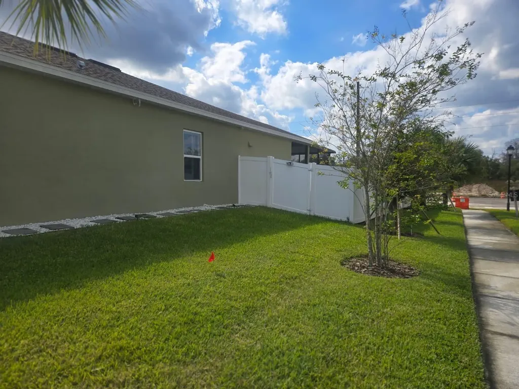 8052 Greenway Avenue Wesley Chapel FL 33544
