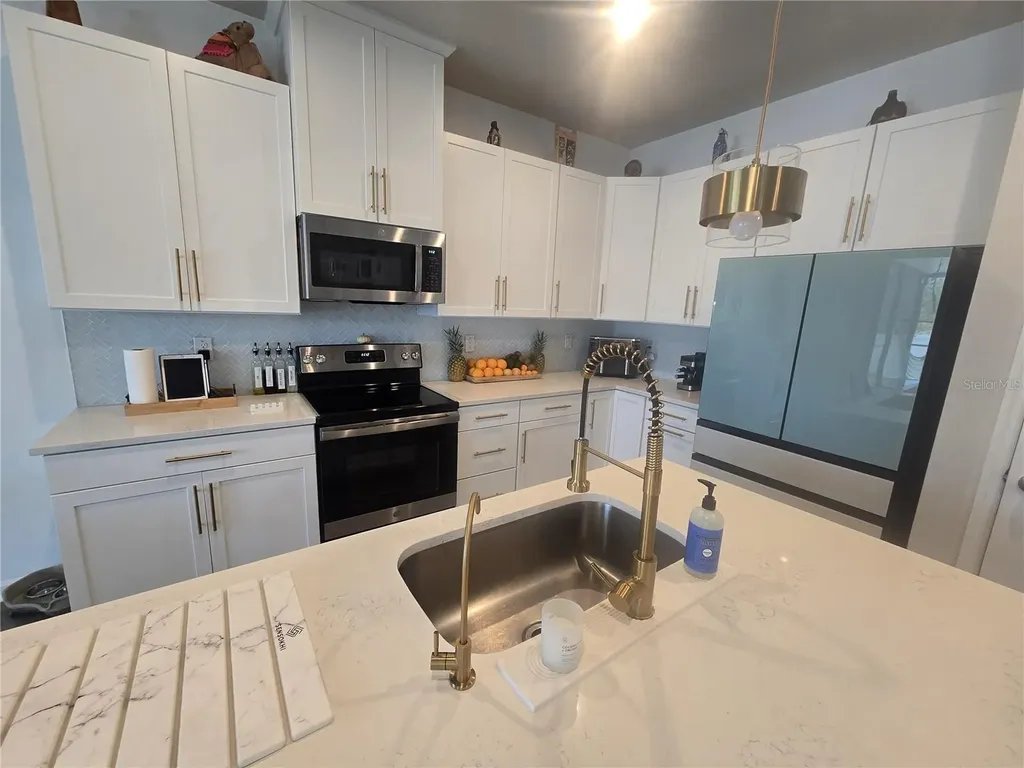 8052 Greenway Avenue Wesley Chapel FL 33544