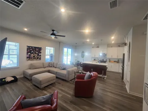 8052 Greenway Avenue Wesley Chapel FL 33544