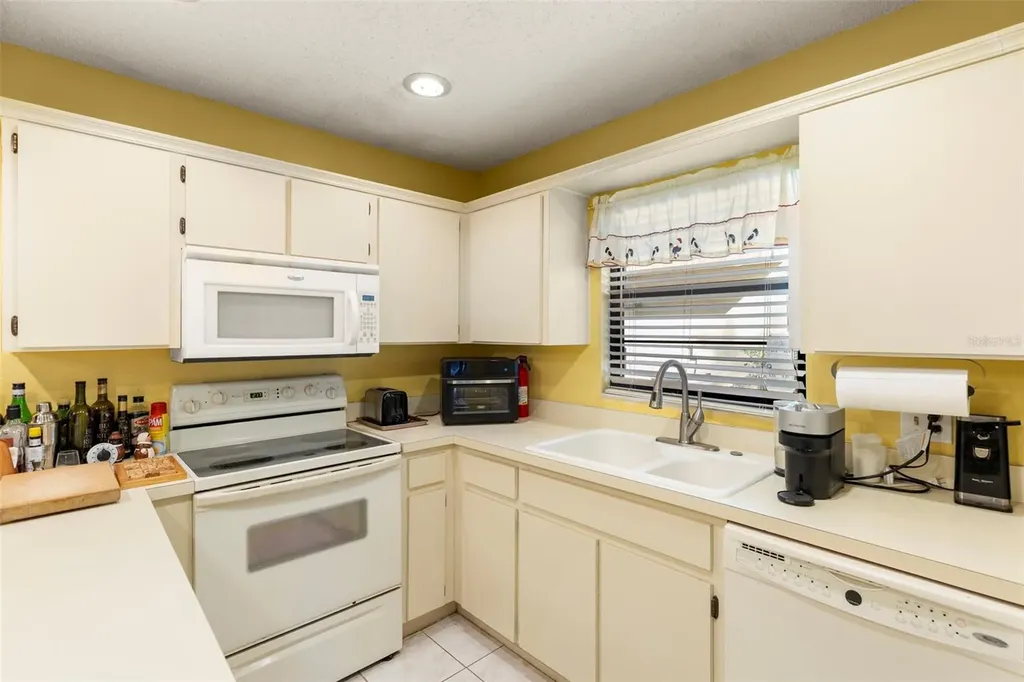 12709 Tall Pine Drive Tampa FL 33625