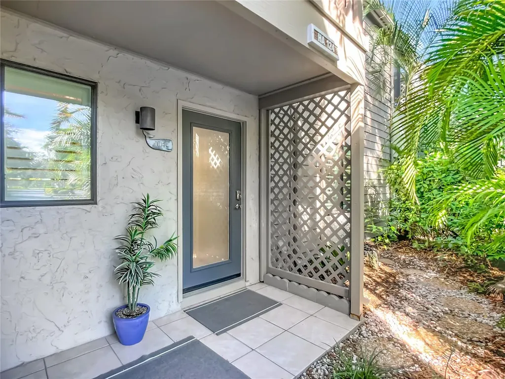 1621 Boathouse Circle Sarasota FL 34231