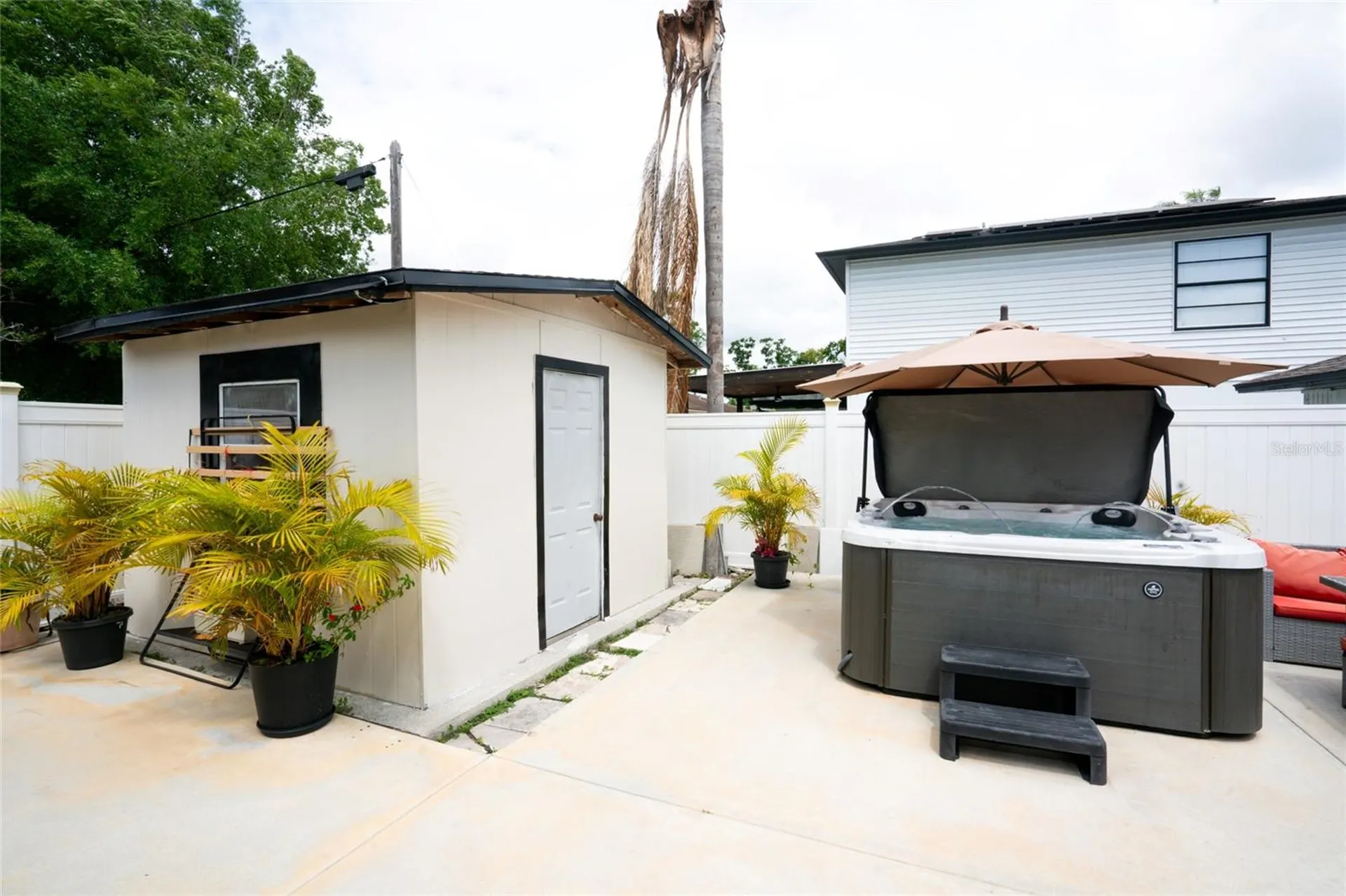 3305 W Aileen Street Tampa FL 33607