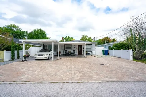 3305 W Aileen Street Tampa FL 33607