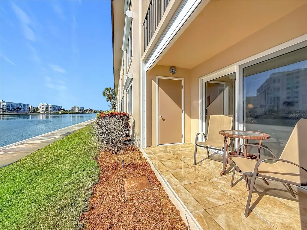 7930 Sun Island Dr S South Pasadena FL 33707
