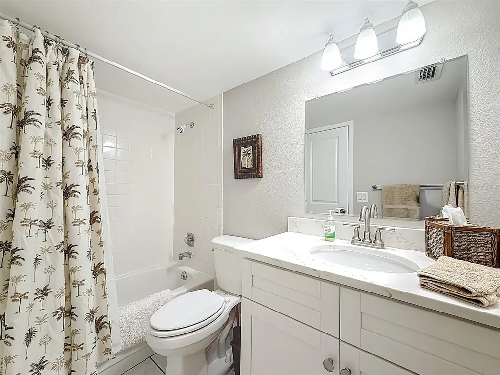 7930 Sun Island Dr S South Pasadena FL 33707