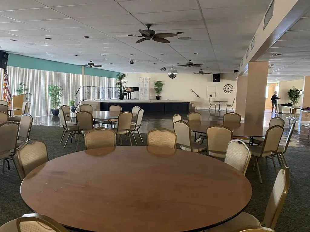 7930 Sun Island Dr S South Pasadena FL 33707