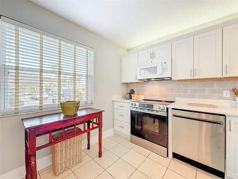 7930 Sun Island Dr S South Pasadena FL 33707