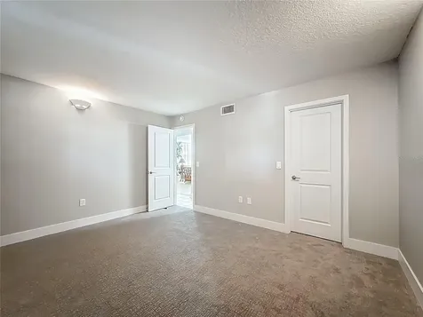 7930 Sun Island Dr S South Pasadena FL 33707