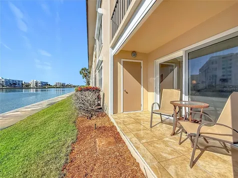 7930 Sun Island Dr S South Pasadena FL 33707
