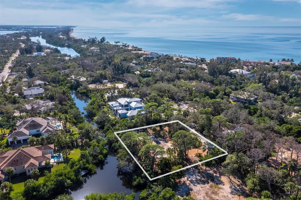 7233 Pine Needle Road Sarasota FL 34242
