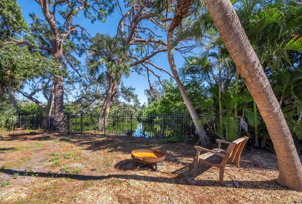 7233 Pine Needle Road Sarasota FL 34242