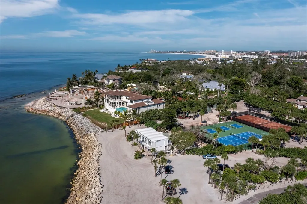 7233 Pine Needle Road Sarasota FL 34242
