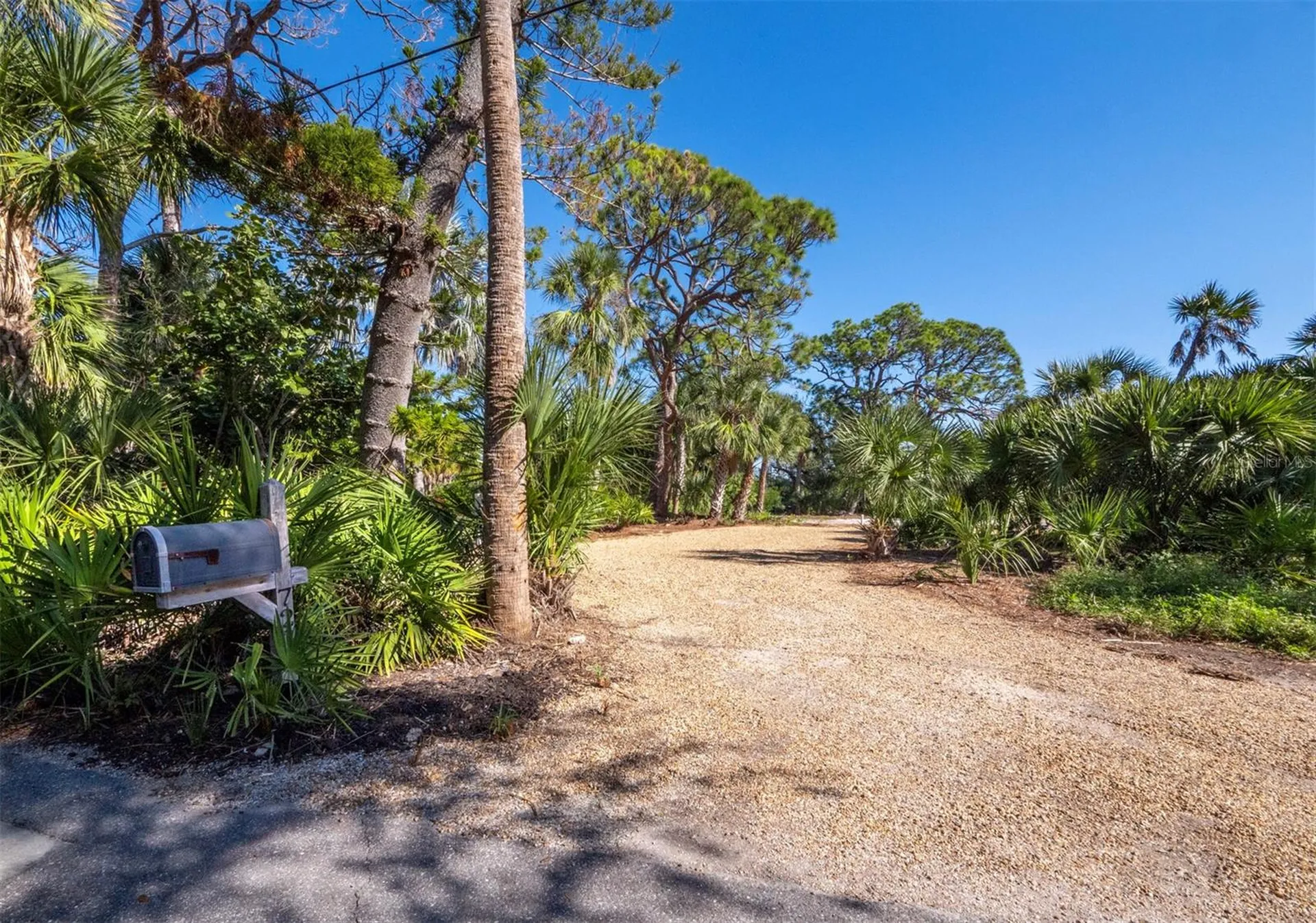 7233 Pine Needle Road Sarasota FL 34242