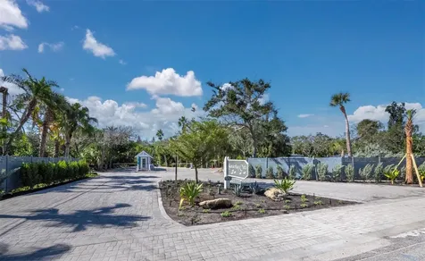 7233 Pine Needle Road Sarasota FL 34242