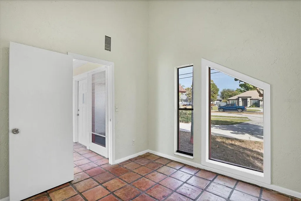 1930 Viscaya Parkway Cape Coral FL 33990
