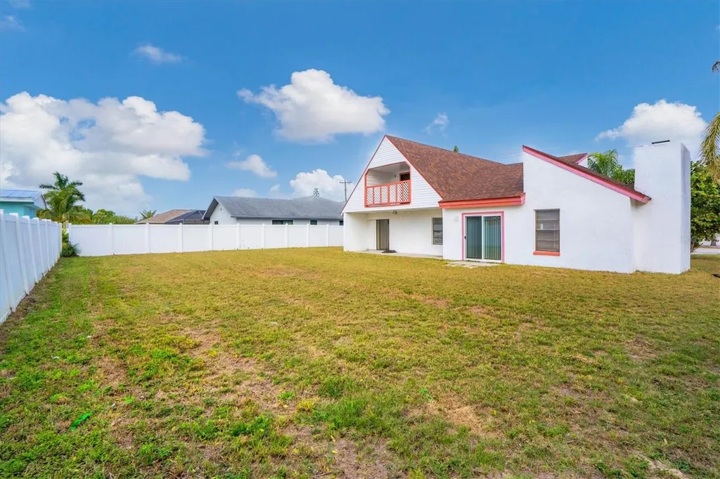 1930 Viscaya Parkway Cape Coral FL 33990