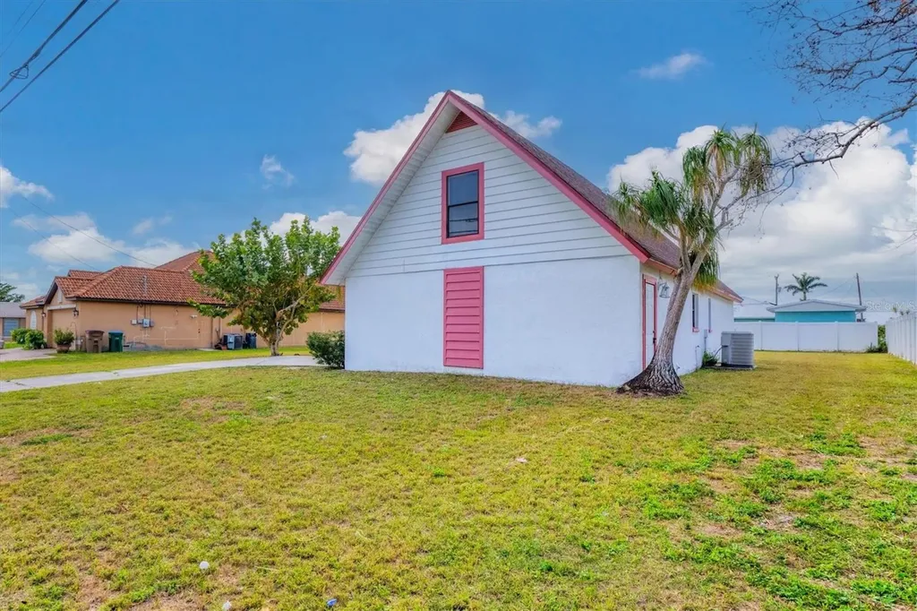 1930 Viscaya Parkway Cape Coral FL 33990