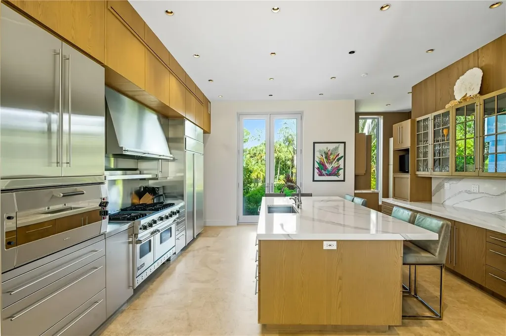 3315 Bay Shore Road Sarasota FL 34234