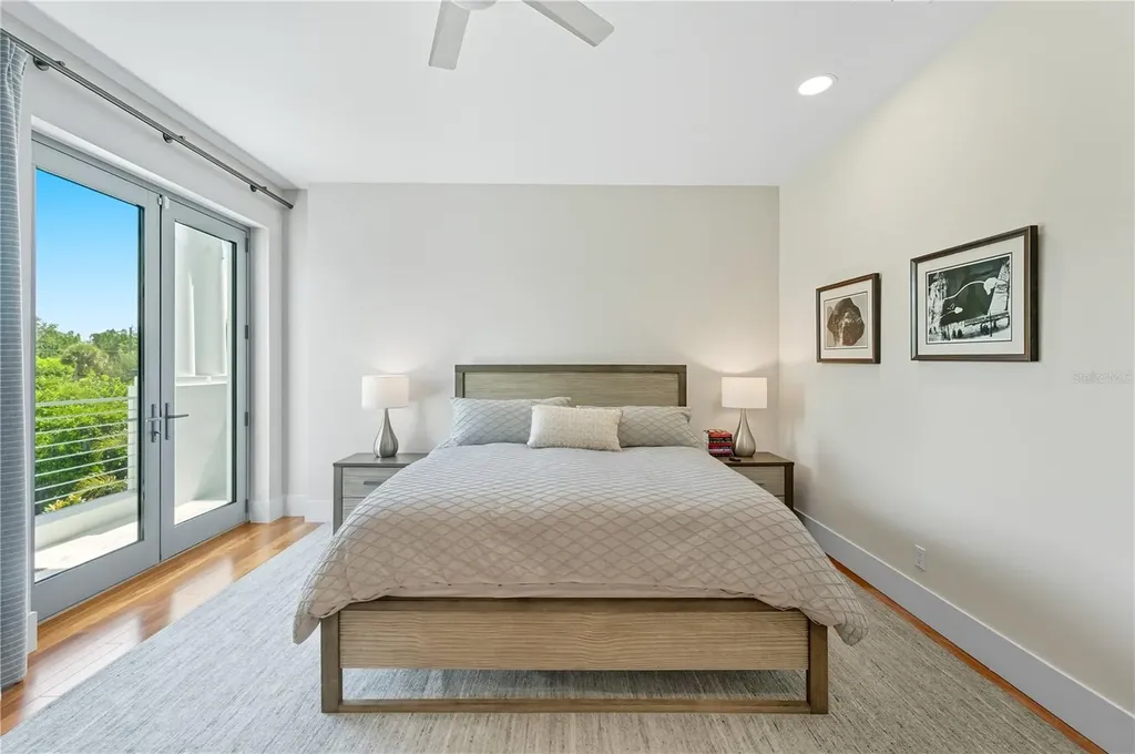 3315 Bay Shore Road Sarasota FL 34234