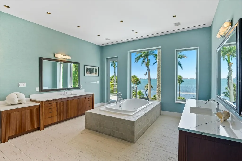 3315 Bay Shore Road Sarasota FL 34234