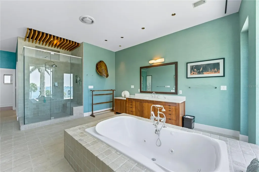 3315 Bay Shore Road Sarasota FL 34234