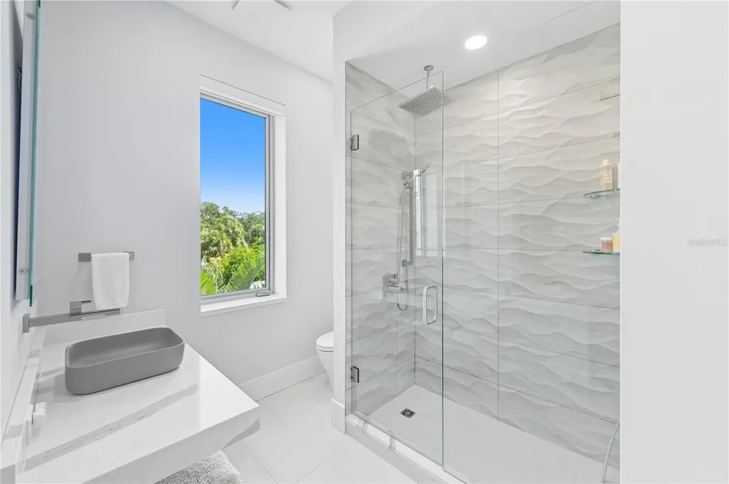 3315 Bay Shore Road Sarasota FL 34234