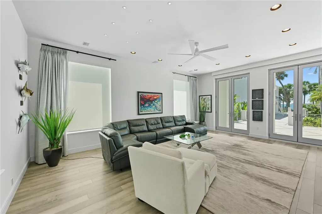 3315 Bay Shore Road Sarasota FL 34234