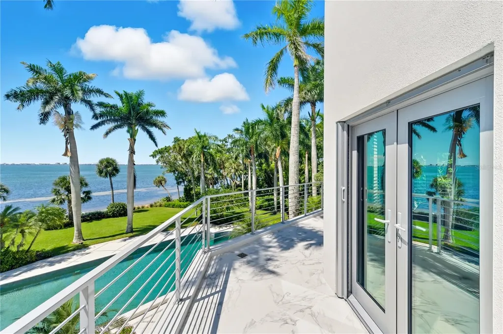 3315 Bay Shore Road Sarasota FL 34234