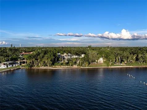 3315 Bay Shore Road Sarasota FL 34234