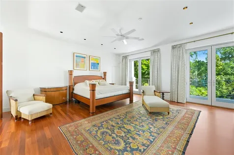 3315 Bay Shore Road Sarasota FL 34234
