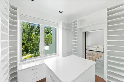 3315 Bay Shore Road Sarasota FL 34234