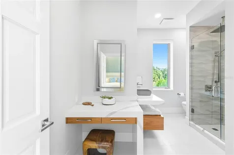 3315 Bay Shore Road Sarasota FL 34234
