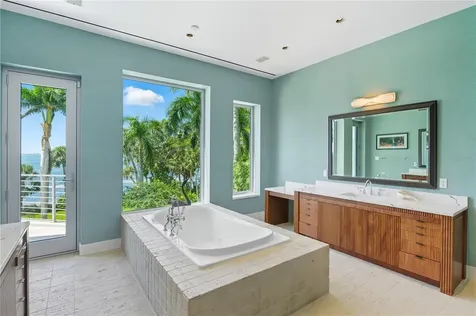 3315 Bay Shore Road Sarasota FL 34234
