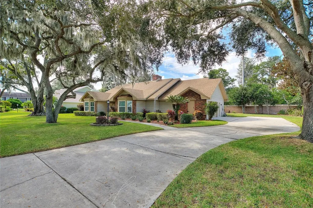 20 Bridgewater Drive Winter Haven FL 33884