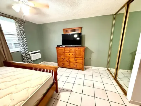1306 Ave. Monte Carlo Portal De La Reina San Juan PR 00924