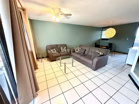1306 Ave. Monte Carlo Portal De La Reina San Juan PR 00924